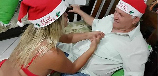  Papai Noel enfiou até as bolas em paty bumbum !!! Vovo doidera - El Toro De Oro